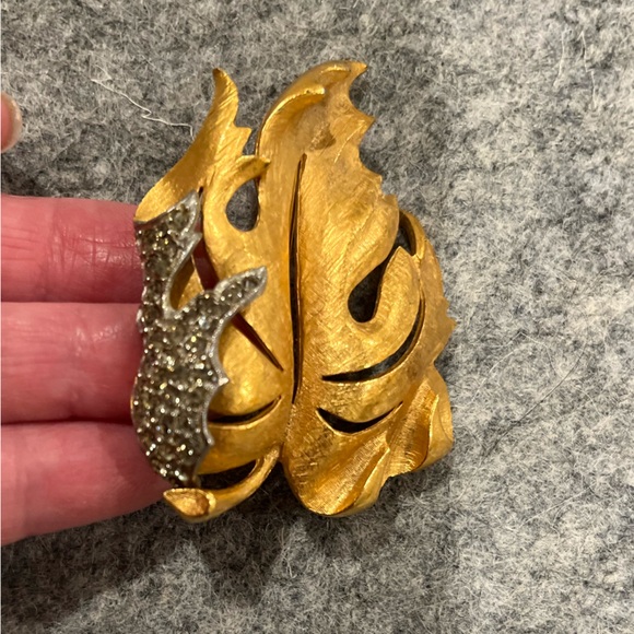 Rare Find Designer Florenta Vintage Leaf Brooch - Picture 2 of 8